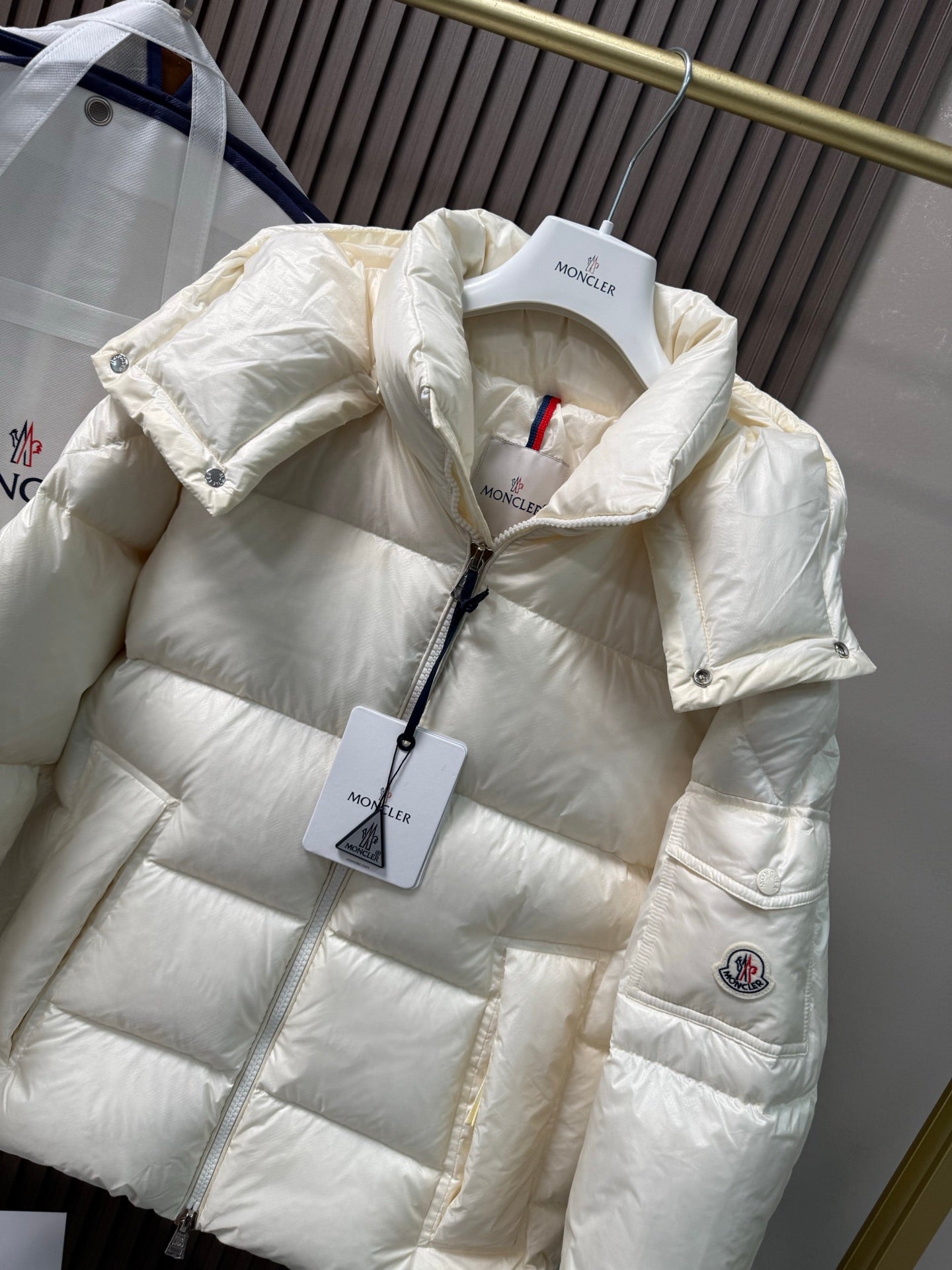 MONCLER JACKET STYLE 137