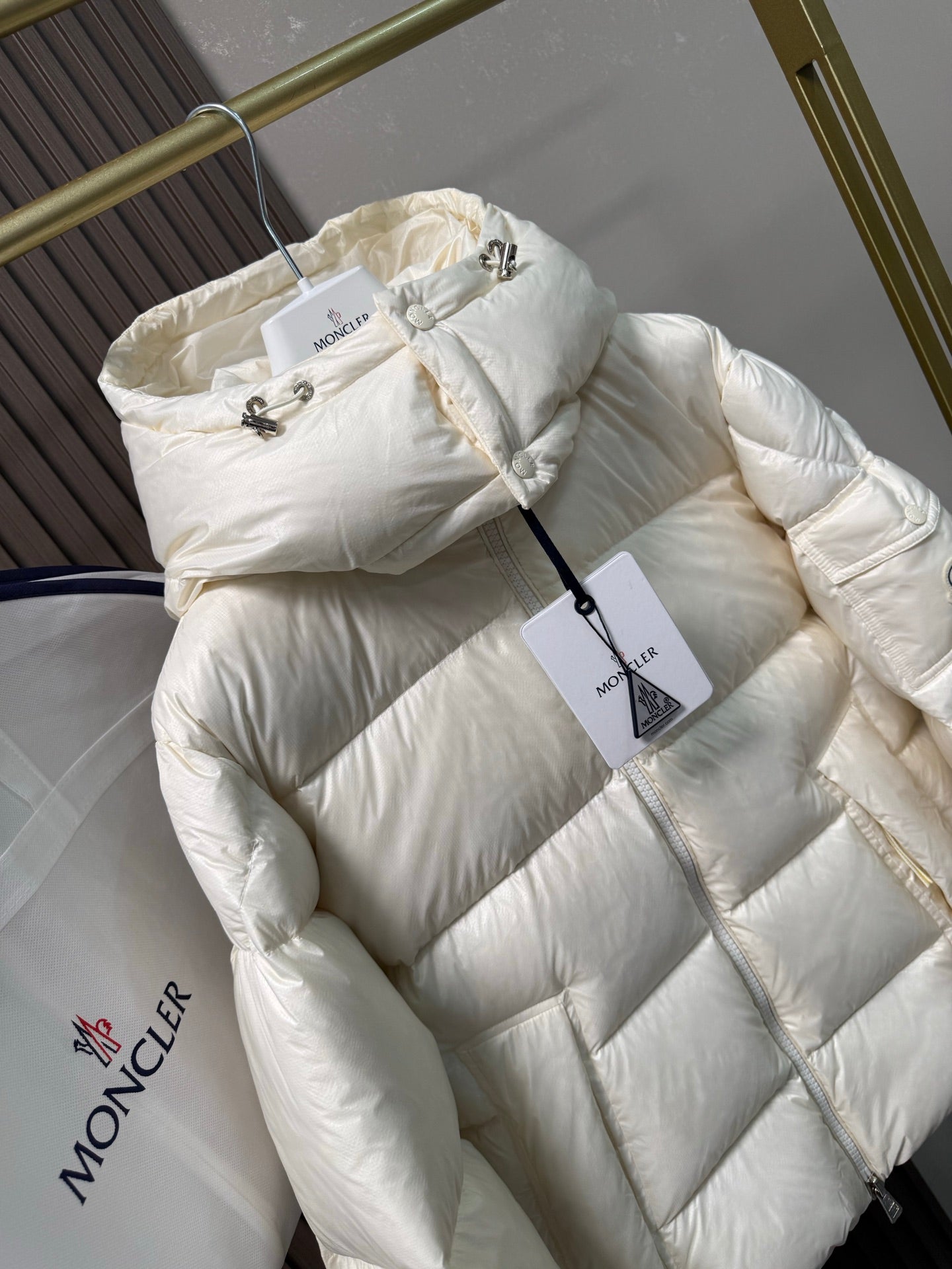 MONCLER JACKET STYLE 137